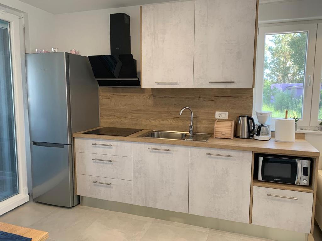 Apartmani Sunside ニン エクステリア 写真