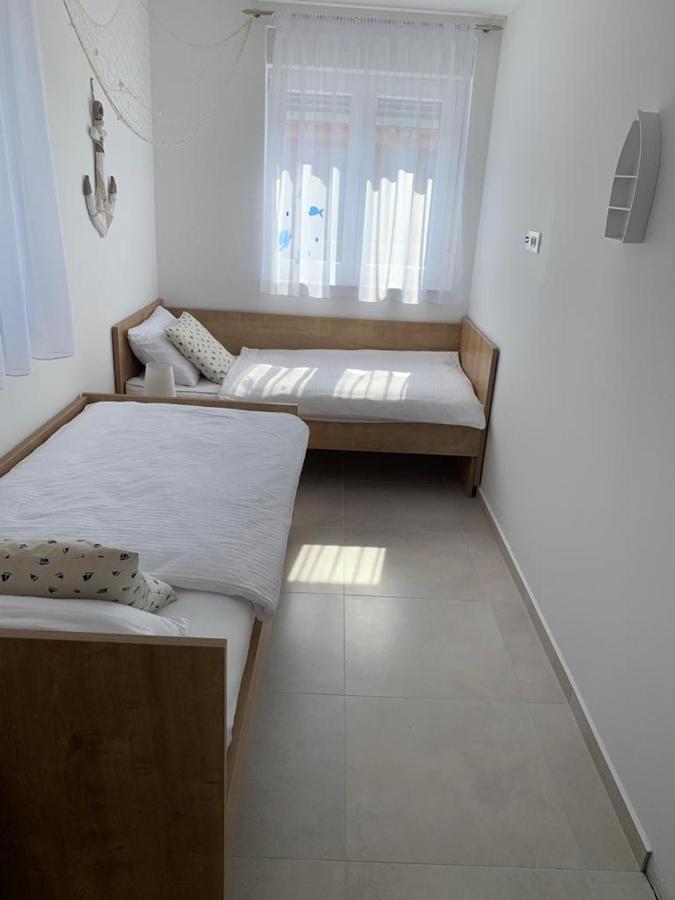 Apartmani Sunside ニン エクステリア 写真